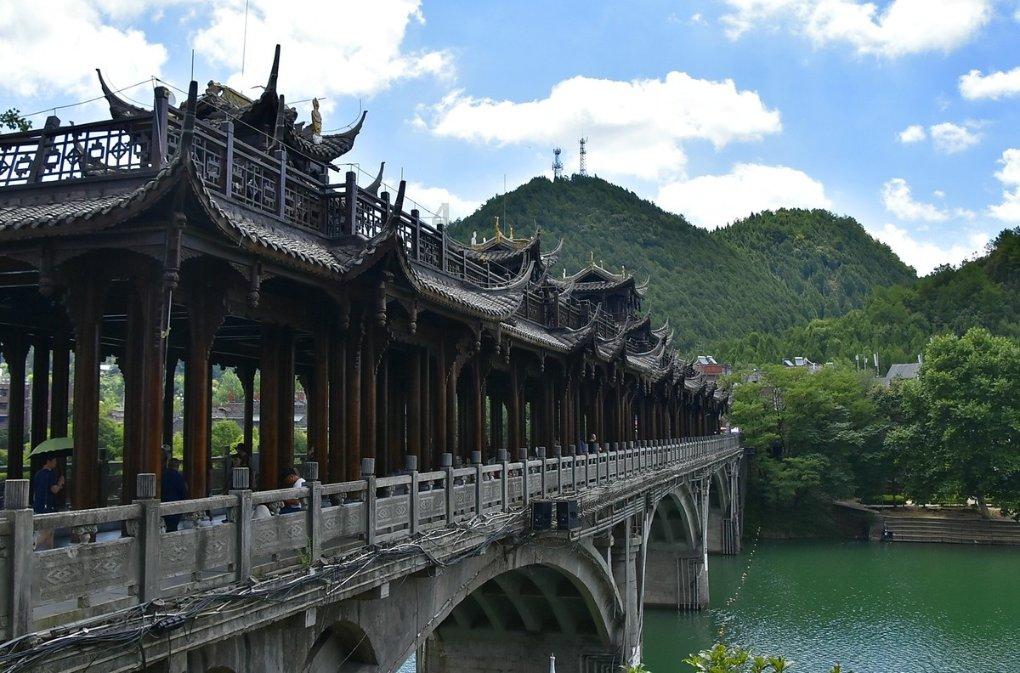 智能电视怎么连接wifi,解答你的疑惑